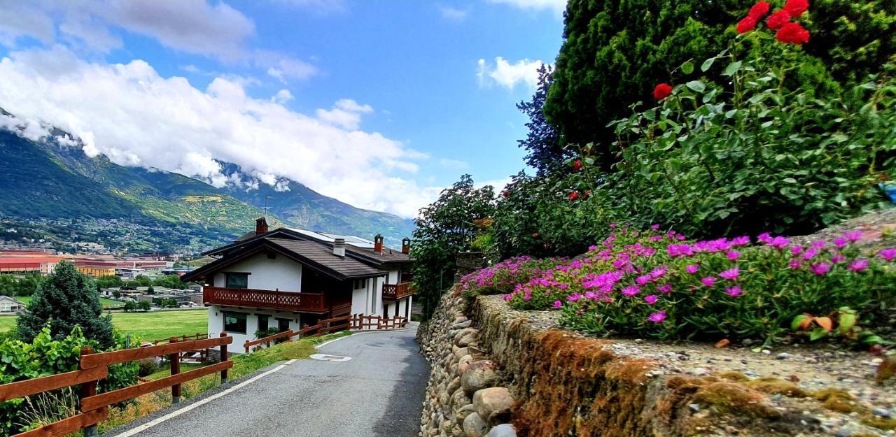 Agriturismo B&B Chevres A Cheval Aosta Exterior photo